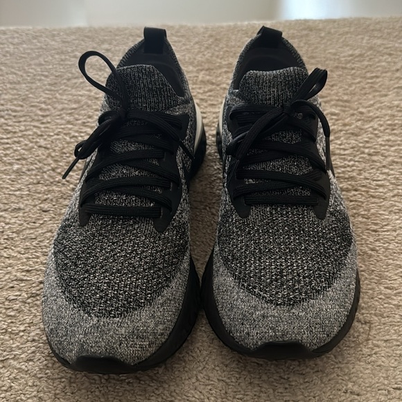 Nike Men’s Epic React Flyknit Oreo Size 8 - Picture 2 of 7